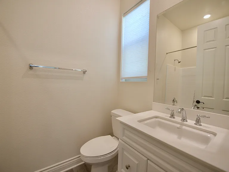 1812 Canyon Oaks Ln — Photo 12