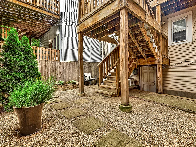 2205 N Janssen Ave #1 — Photo 13