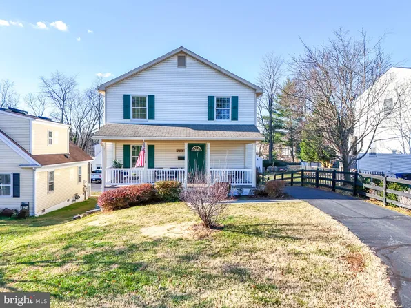 703 Wirt St SW, Leesburg, VA 20175