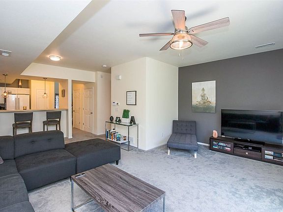 5th image of 219 Copeland Ln