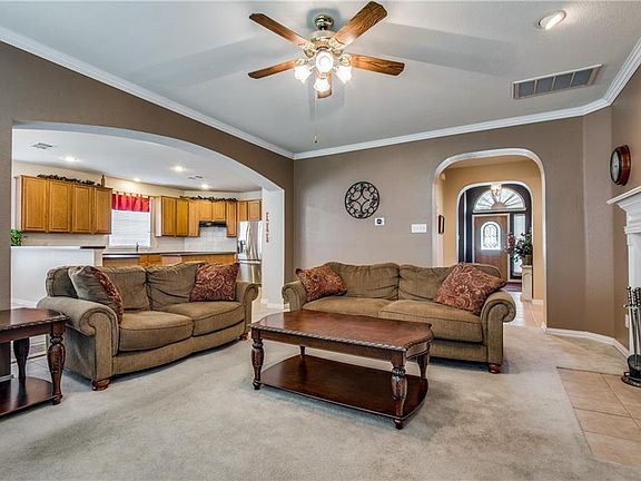 4th image of 5112 Birch Grove Ln