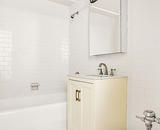 4th image of 405 W 23rd St APT 2J