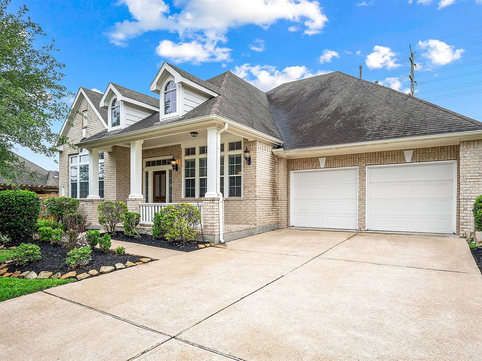 4 bed, 3.0 bath, 2966 sqft, $3,100 — Photo 2