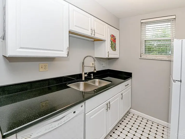 801 Delta Ave #2A — Photo 12