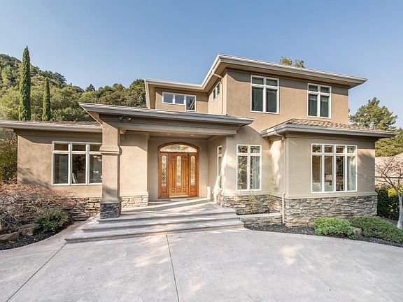 2nd image of 15845 Glen Una Dr