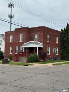 60 E Ash St, Canton, IL, 61520