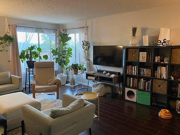 2nd image of 10400 Caminito Cuervo Unit 243