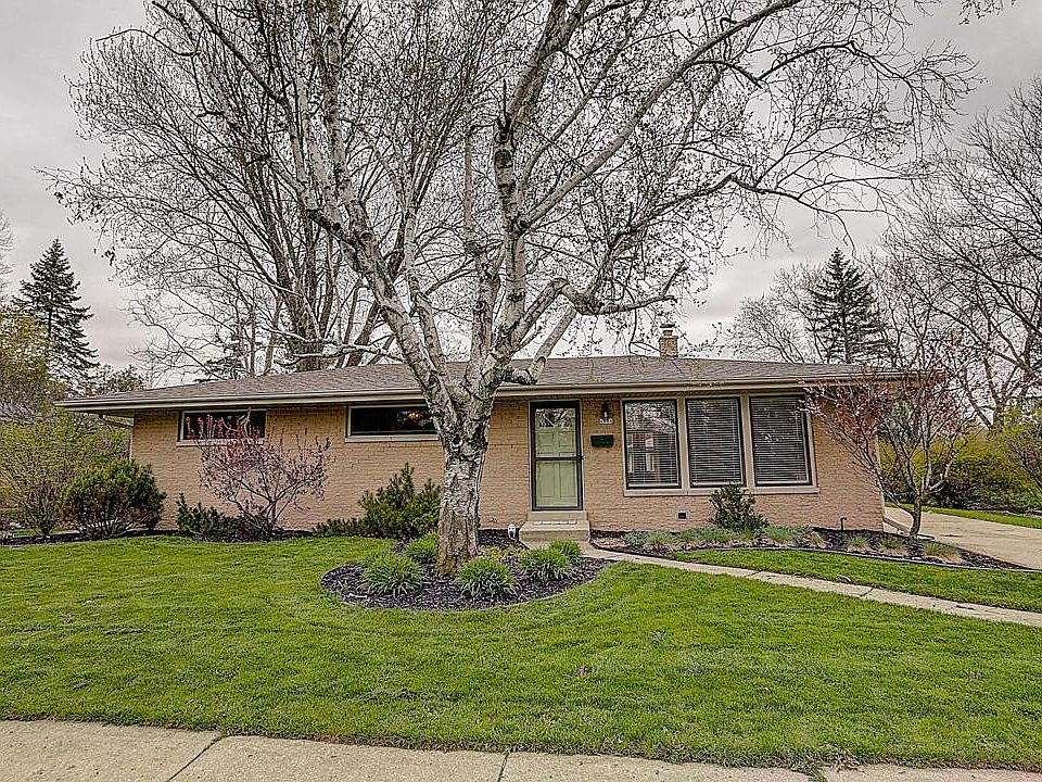 2nd image of 6008 Oakwood Ln