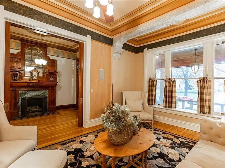 425 Gladstone Blvd — Photo 10