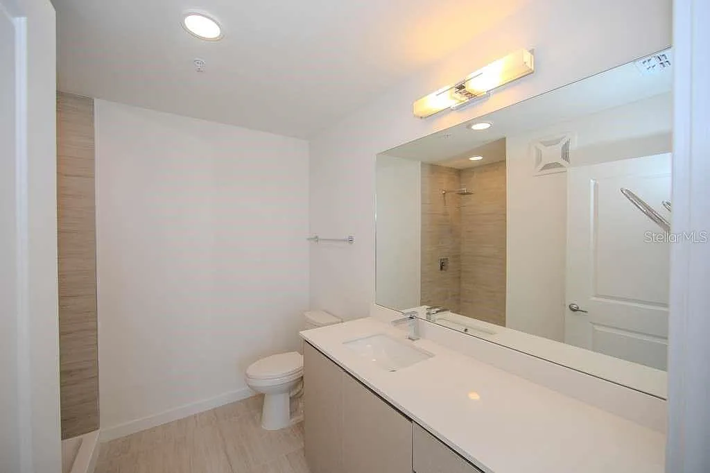 2 bed, 1023 sqft, $1,800 — Photo 4