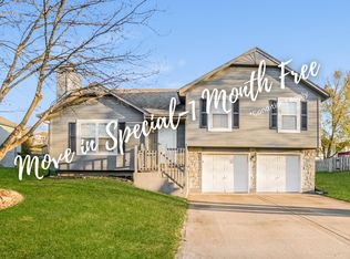 709 SW Lakeview Dr, Grain Valley, MO 64029