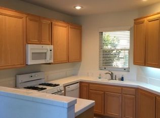 587 Fenwick Way APT C, Simi Valley, CA 93065