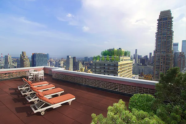 Rented by Carlyle Property Management | media 7