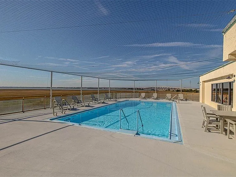 1 Marina Dr #301B — Photo 4