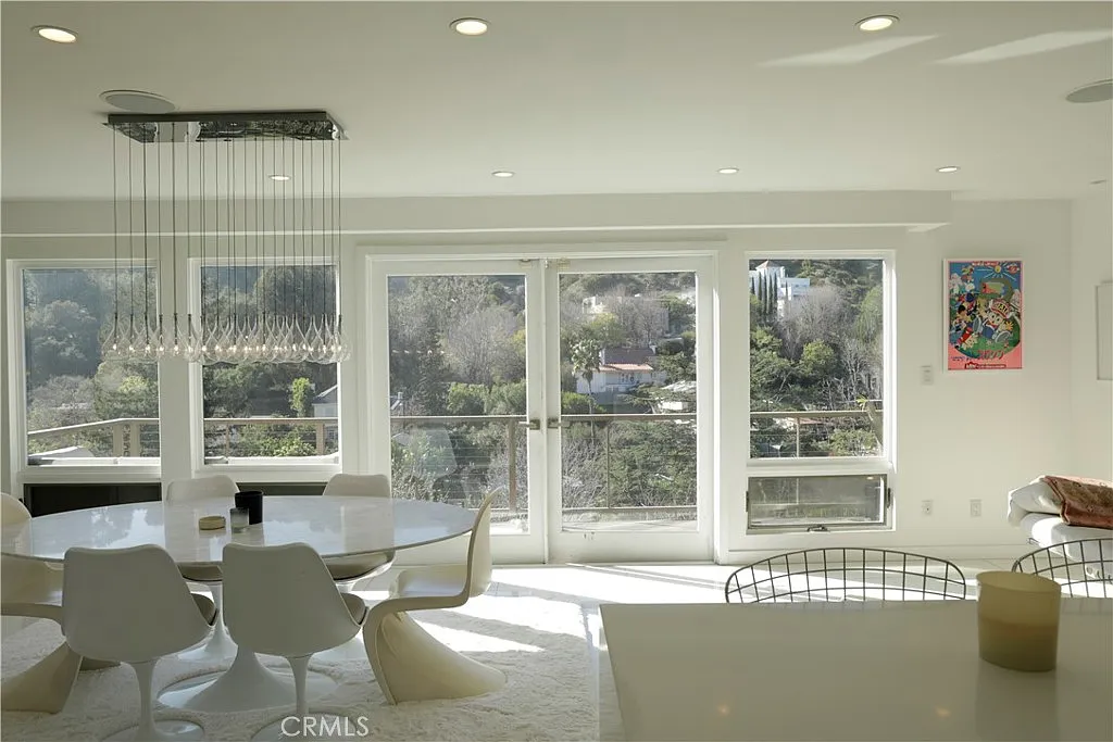 2 bed, 2042 sqft, $15,000 — Photo 4
