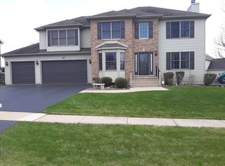 704 Clover Ct, Yorkville, IL 60560