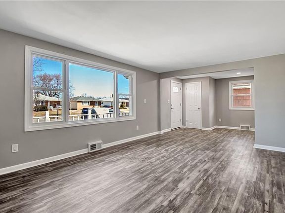 5th image of 215 Athens Blvd