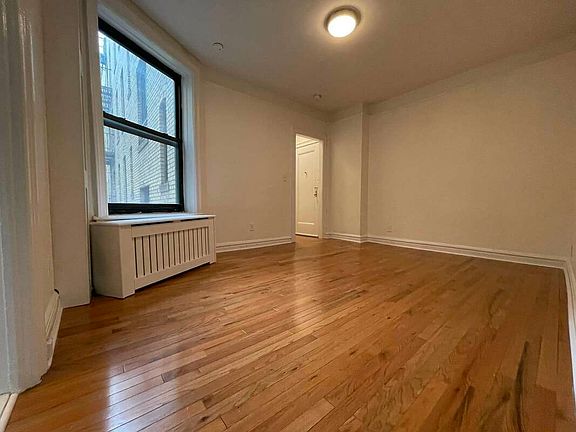4th image of 25-23 31st Ave #35