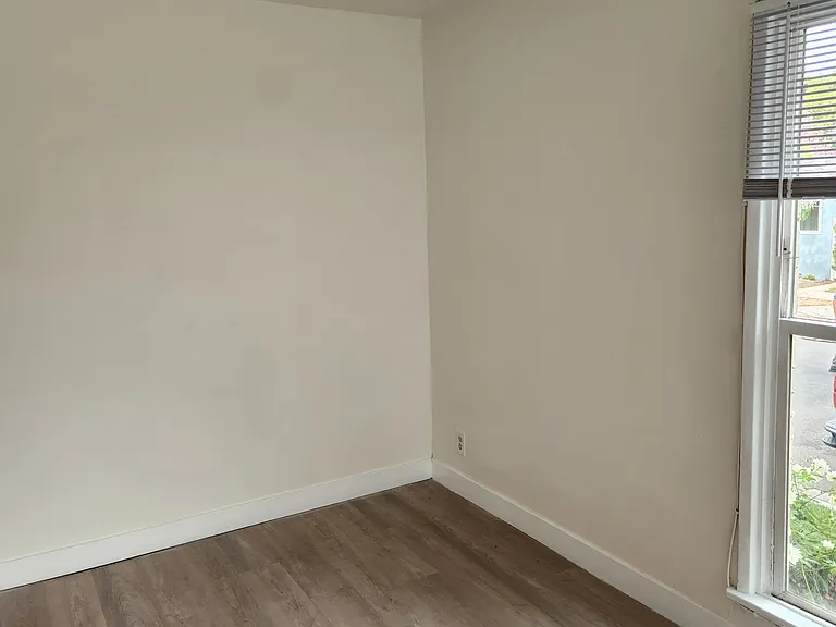 1885 Cedar Ave #1 — Photo 6