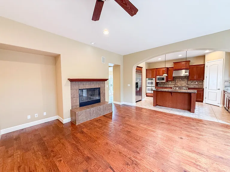 342 Stanforth Ct — Photo 22
