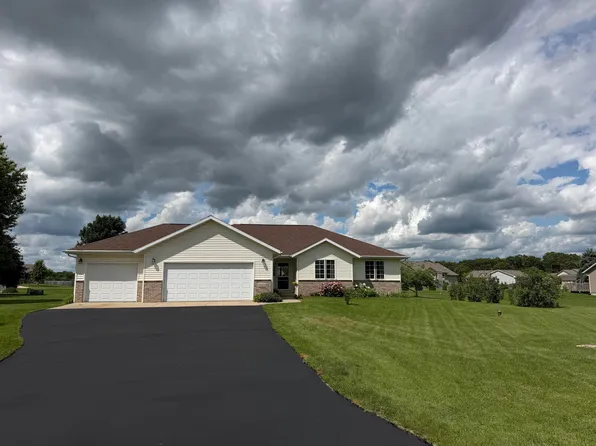 N4194 Country Club Dr, Brodhead, WI 53520