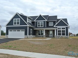 1021 Dwyer Dr, Perrysburg, OH