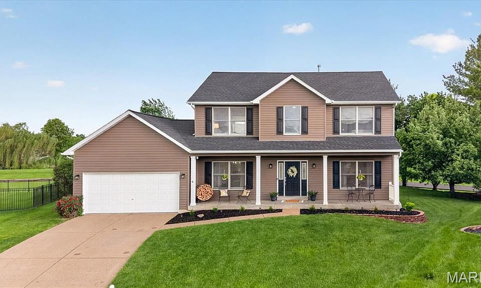 1st image of 297 Grand Dr