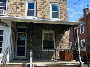27 Egypt Rd, Norristown, PA 19403