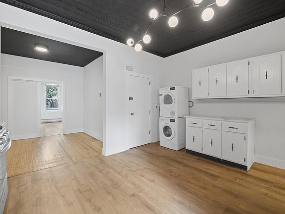 4th image of 342 Bramhall Ave #U-1