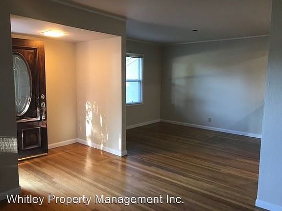 5th image of 12 Iris Ln