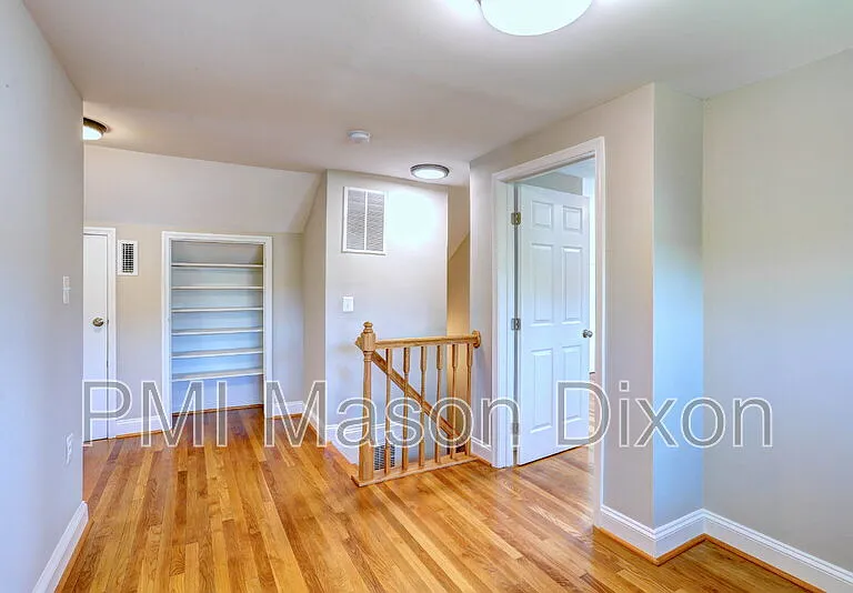 330 Compton Ave — Photo 35