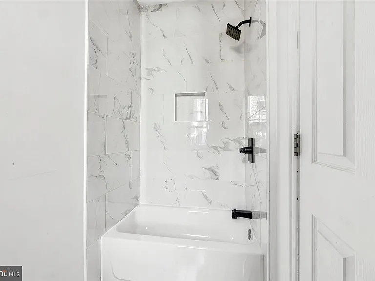2046 S Norwood St #1 — Photo 8