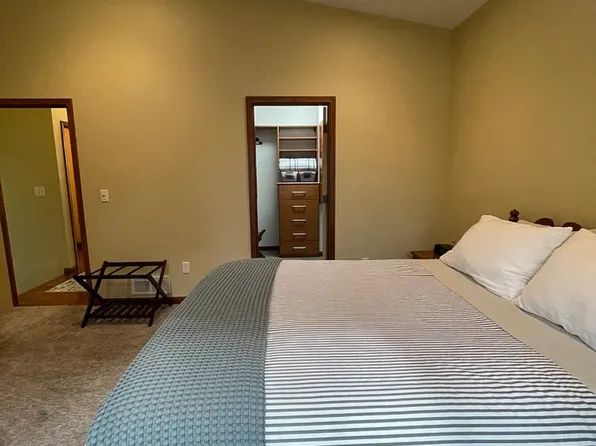 (undisclosed Address), Winooski, VT 05404
