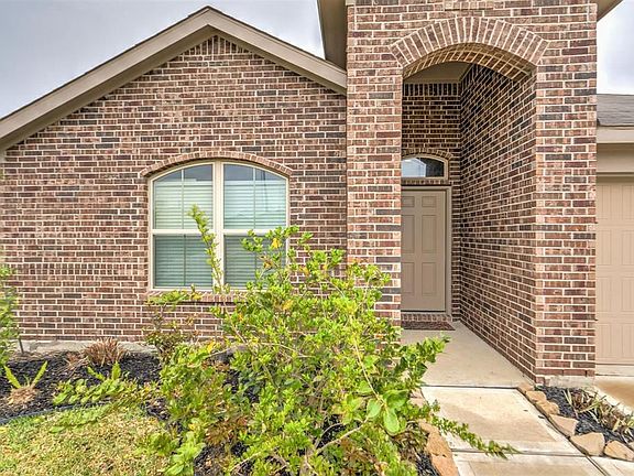4th image of 29710 Breakwater Dr
