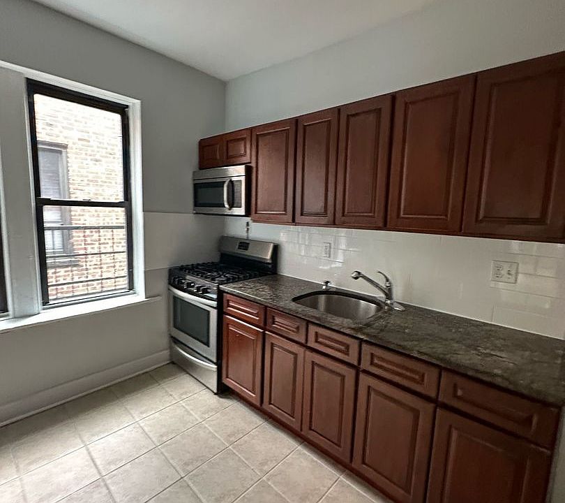 1st image of 458 Kennedy Blvd APT 1