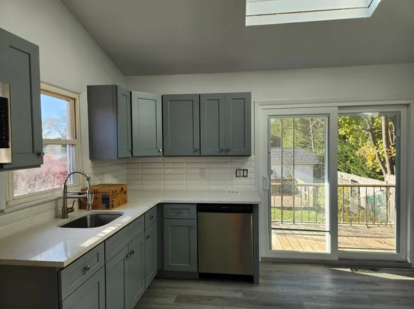 (undisclosed Address), Amityville, NY 11701