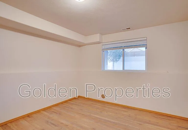 7488 N Courcelles Pkwy — Photo 10