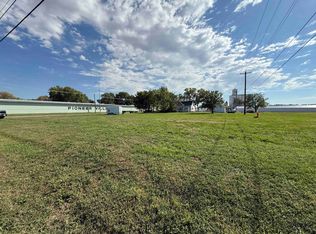 N Brown Ave, Minden, NE 68959