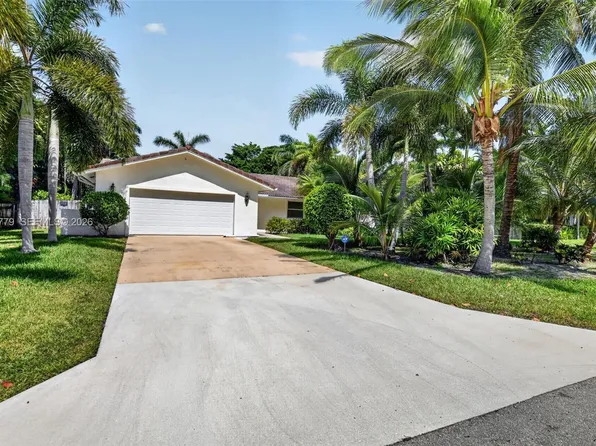 731 NW 4th Ct, Boca Raton, FL 33432
