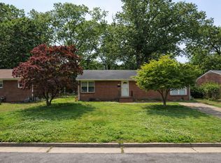 110 Prince George Dr, Hampton, VA 23669