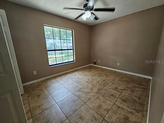 4th image of 377 BRITTANY CIRCLE