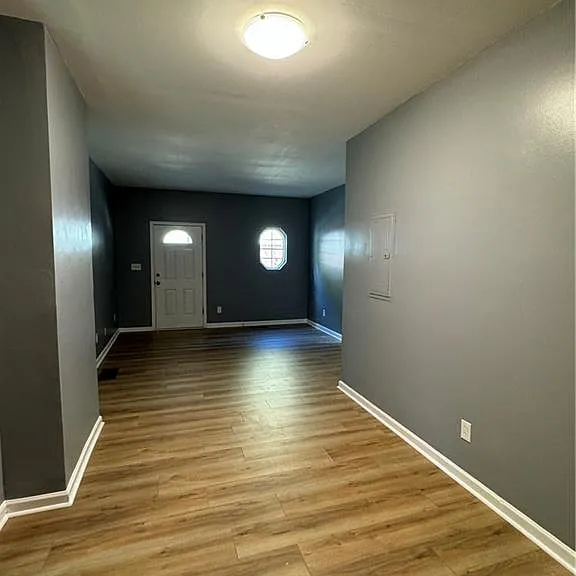 24 S Eugenia Pl NW — Photo 5