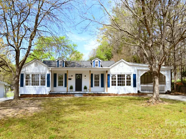 1803 Central Dr, Kannapolis, NC 28083