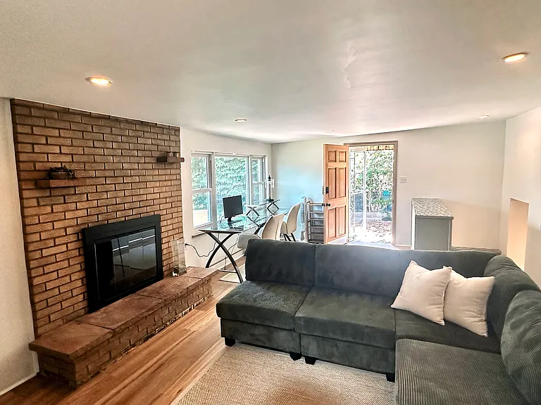 2020 Benton St — Photo 27