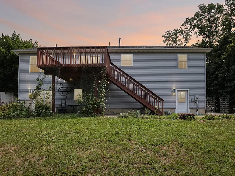 25 Red Schoolhouse Rd — Photo 44