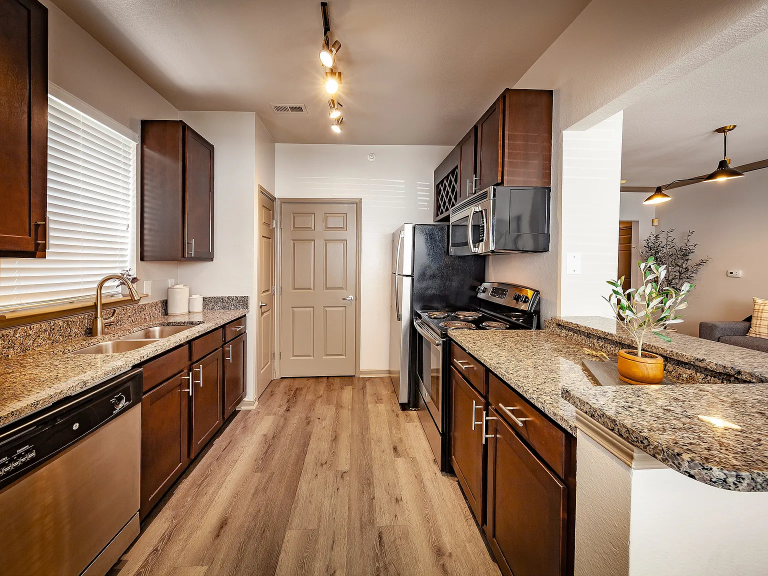River Ridge — Photo 1