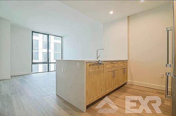 1st image of 160 Clarkson Ave APT 7H