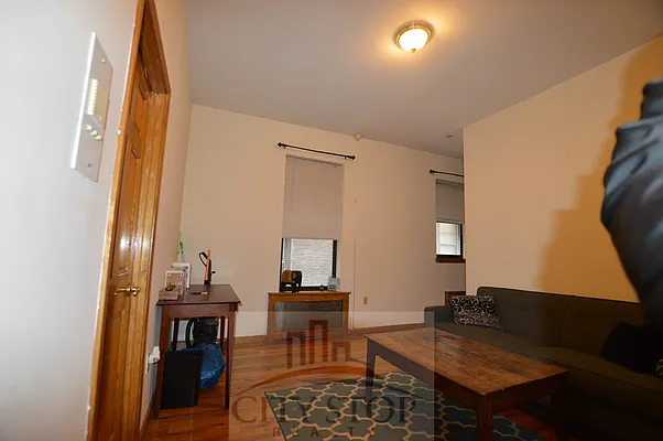 Rented by City Stop Realty | media 72