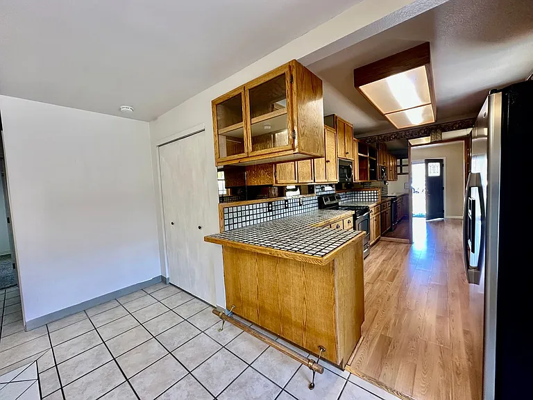 4616 Peck Dr — Photo 7