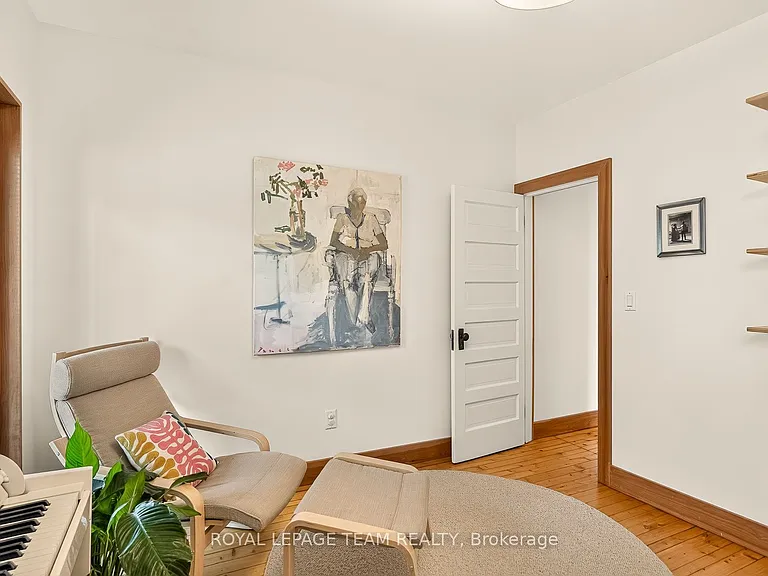 66 Ivy Cres — Photo 23